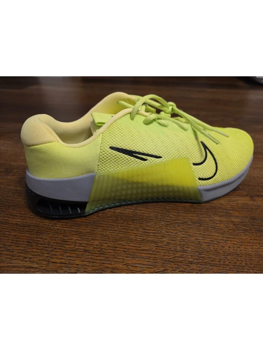 Size 12.5 Nike Metcon 9 Men Training Shoes Light Lemon Twist Volt DZ2617 701 New